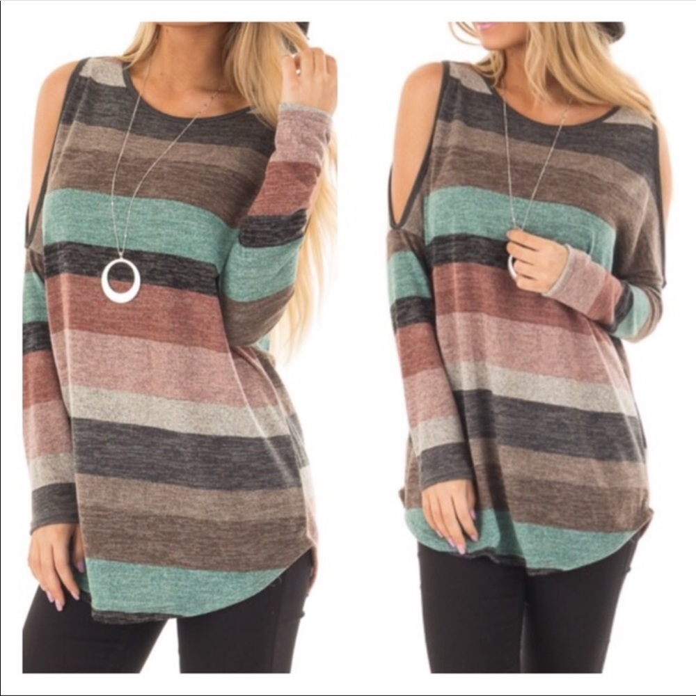 Cold shoulder lightweight top